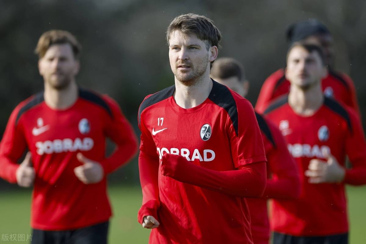 包含意甲冲刺阶段再迎强敌，门兴格拉德巴赫完成体检，主帅态度：悬念犹存，控场能力受关注的词条