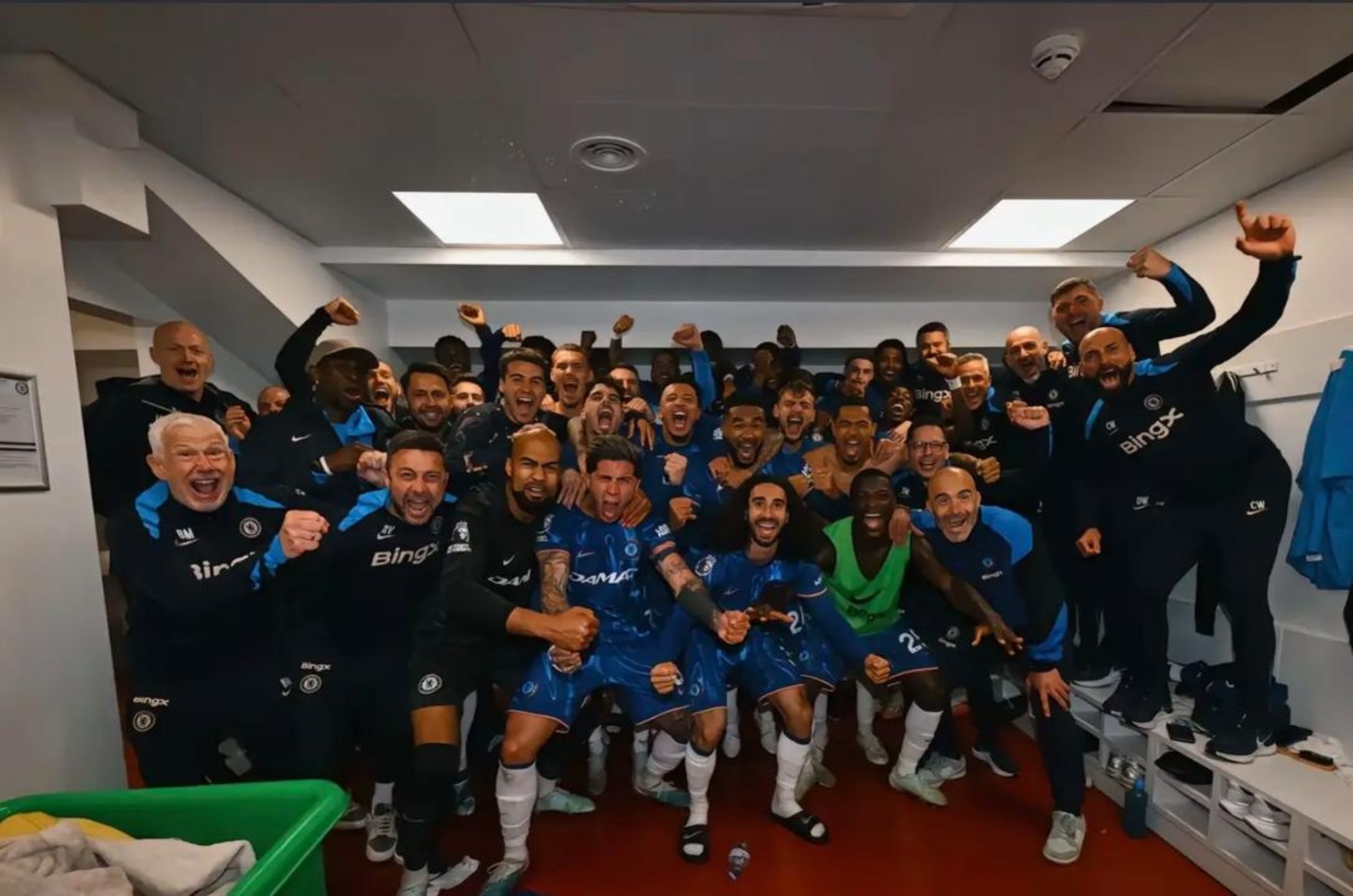 英超赛程吃紧，切尔西今晚完成体检，震撼外界，年轻球员得到机会的简单介绍